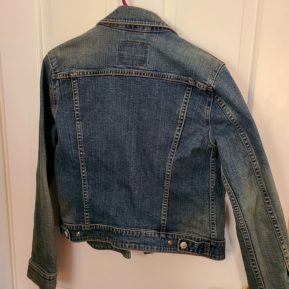Levi's Womens Blue Denim Jacket. Perfect Clean, Never Worn Condition - Picture 3 of 4